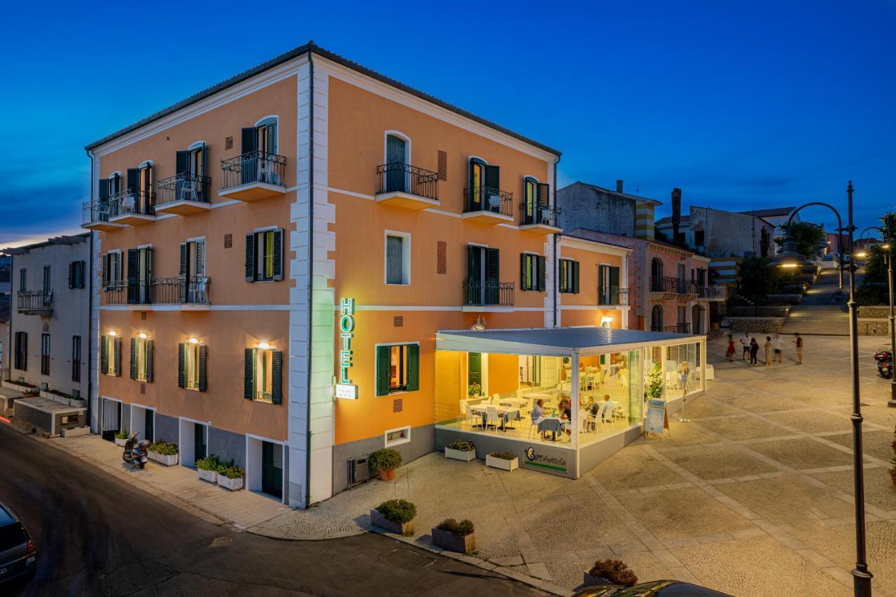 Hotel Marinaro Santa Teresa Gallura Eksteriør billede