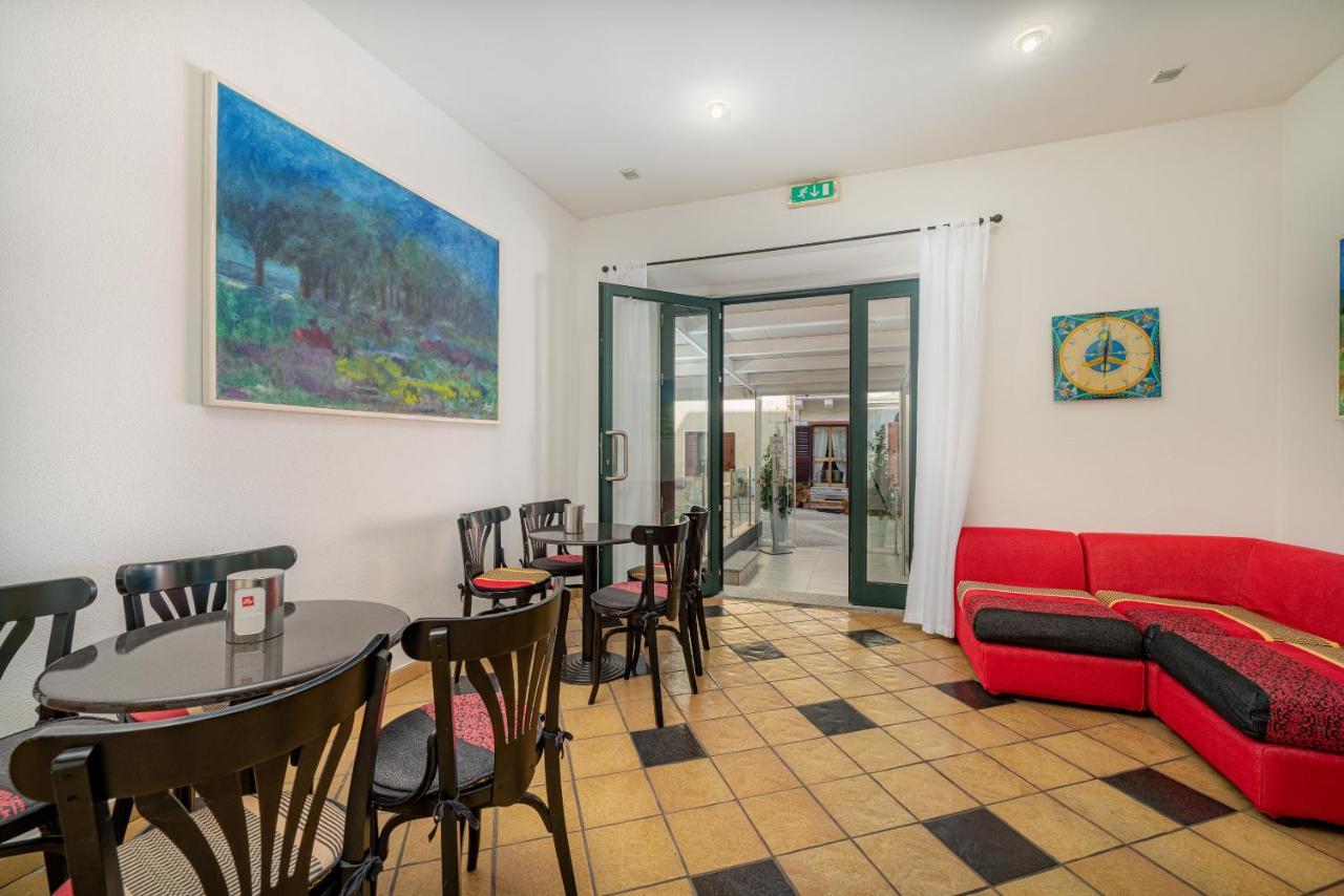 Hotel Marinaro Santa Teresa Gallura Eksteriør billede
