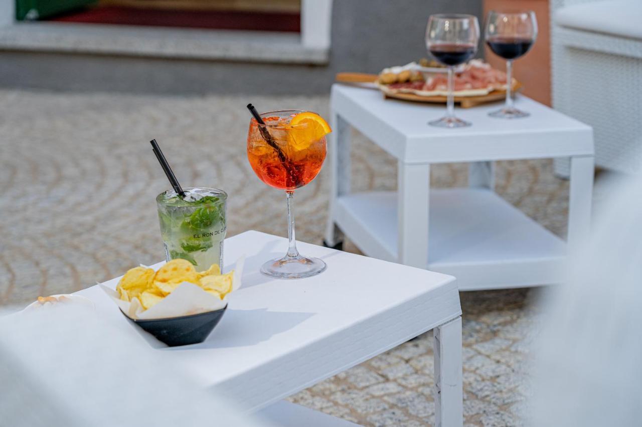Hotel Marinaro Santa Teresa Gallura Eksteriør billede