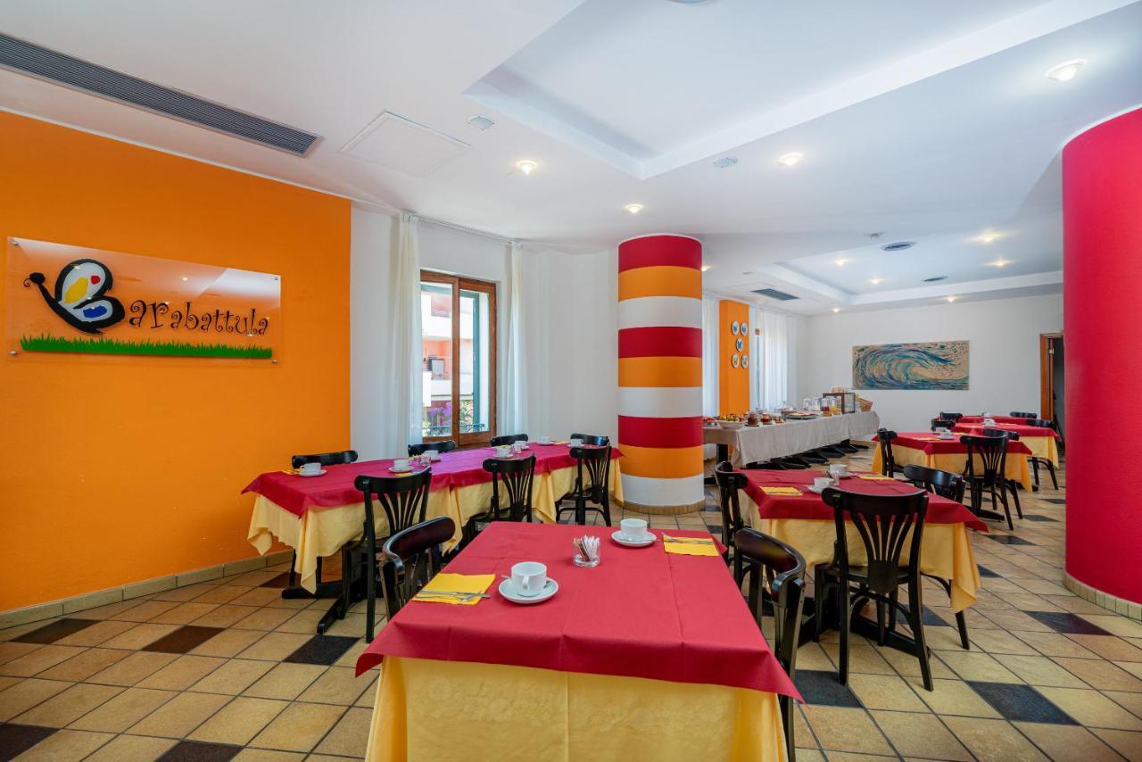 Hotel Marinaro Santa Teresa Gallura Eksteriør billede
