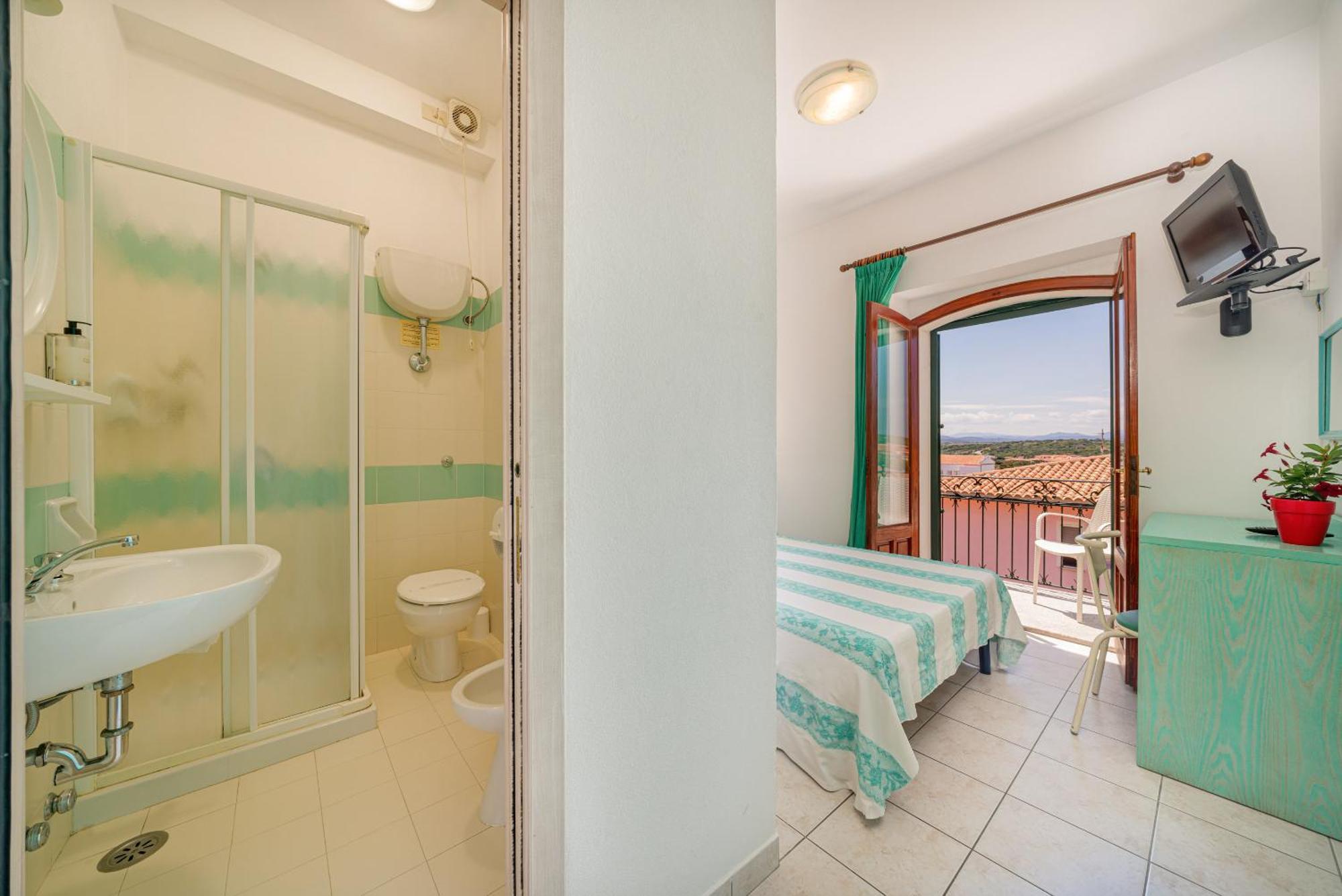 Hotel Marinaro Santa Teresa Gallura Eksteriør billede